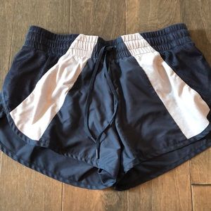 Lorna Jane shorts size xs